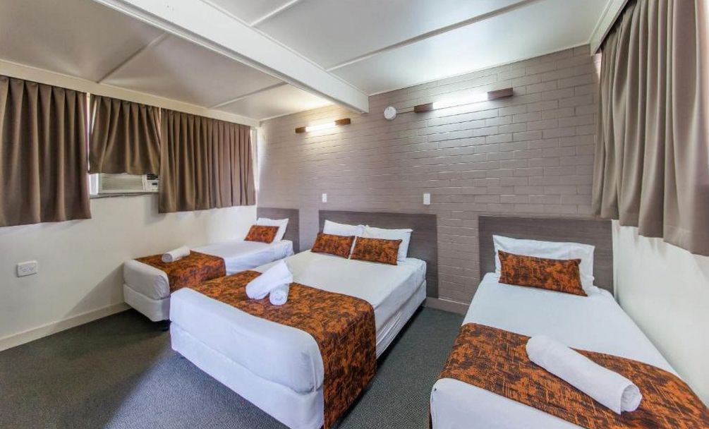 Luxury suite with separate living room and harbour-facing balcony